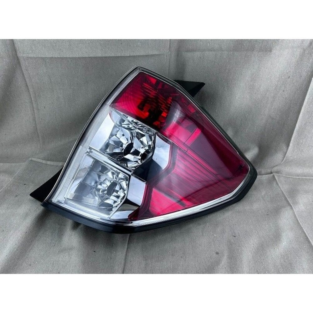 2009-2013 Subaru Forester Right Tail Light Assembly